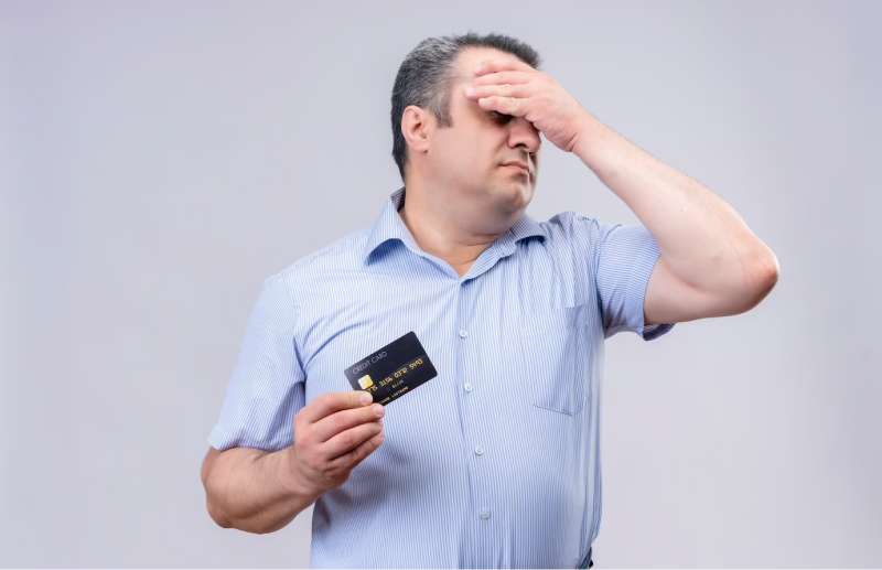 Teve seu cartão de crédito clonado? Saiba o que fazer!