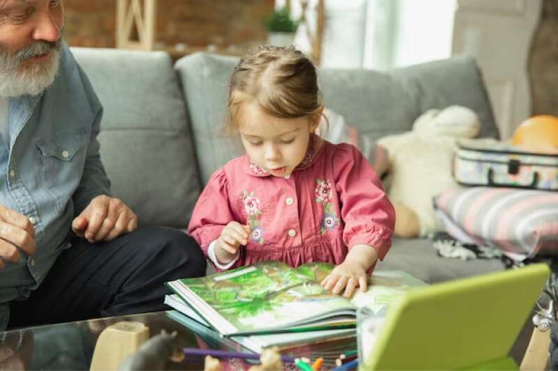 Crianças ou adultos com autismo podem ter direito a um benefício do INSS.