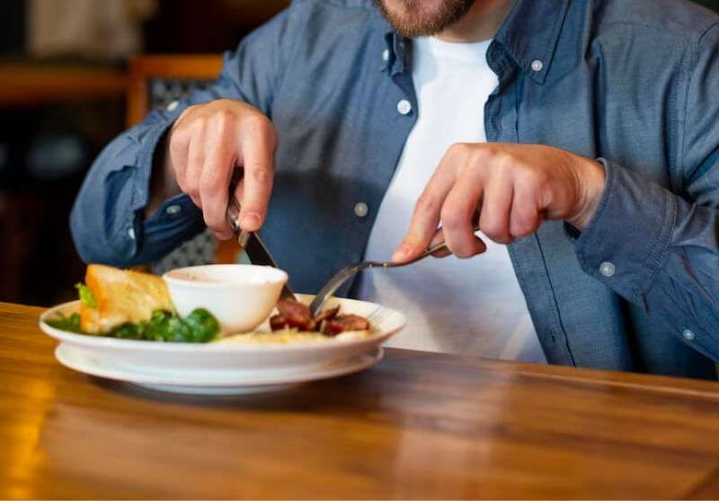 É possível reduzir o horário de almoço para sair mais cedo?