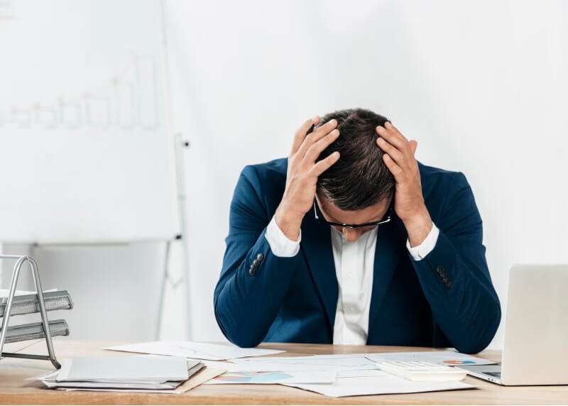O quê a empresa paga quando o funcionário pede demissão?