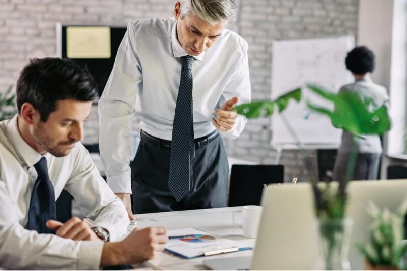 A empresa pode me obrigar a ser PJ?