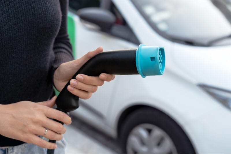 IPVA para carros elétricos e híbridos: Preciso pagar?
