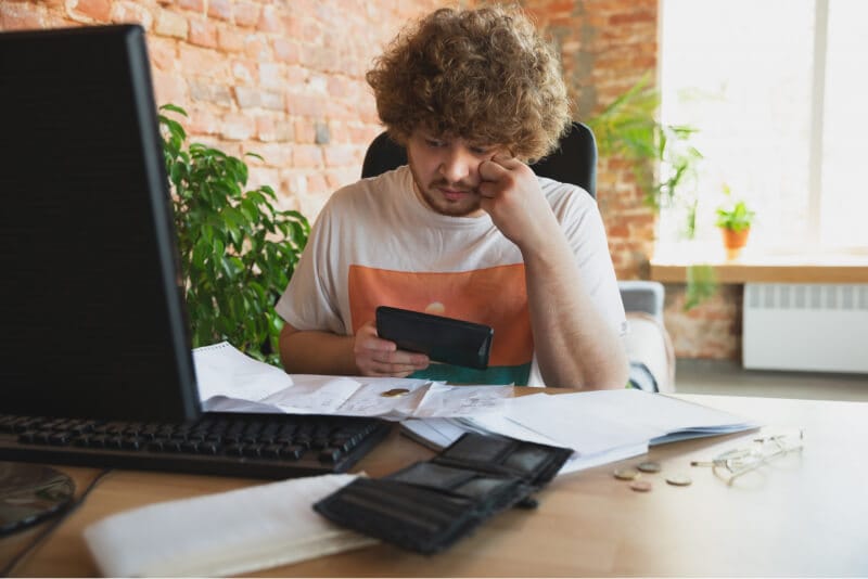 O que acontece quando uma empresa é notificada por uma dívida fiscal?