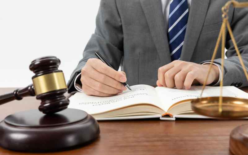 O princípio de anterioridade vale apenas para a lei em sentido estrito ou para toda a legislação tributária?